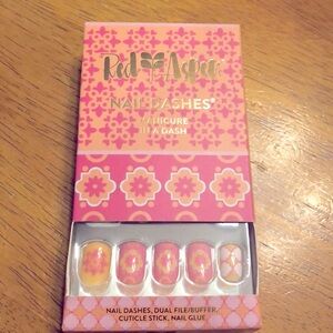 Red Aspen Mosaic for Margie Short Nails